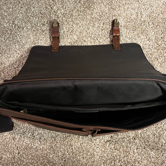 Fossil Leather Messenger Bag - Picture 2 of 3